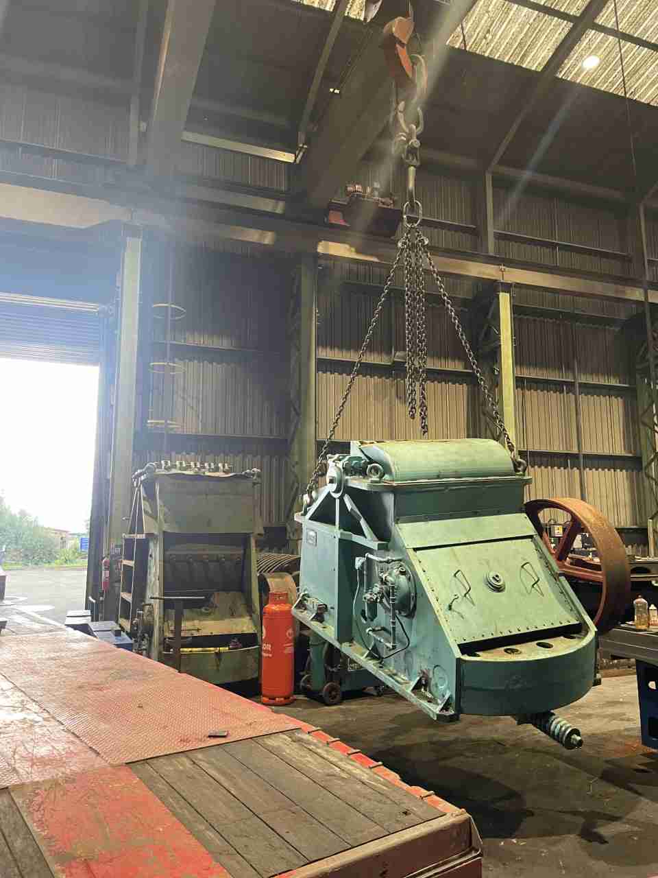 Concasor cu fălci Kue-Ken Brown Lenox 107