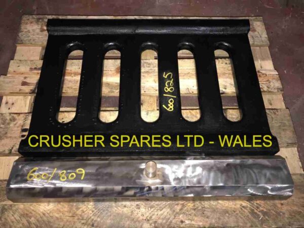 600/825 | Toggle Plate | Pegson® 850 | Pegson® 960 |