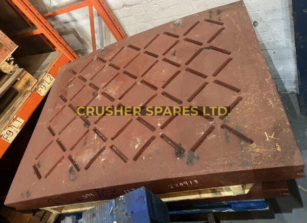 J006.114 | B0355 | Piastra per mascella | Kue-Ken / Brown Lenox |