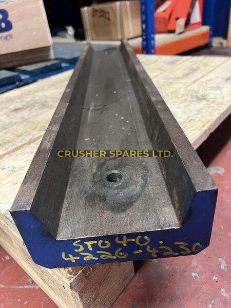 ST040.4226-4230 Сиденье с поворотной челюстью и рамой