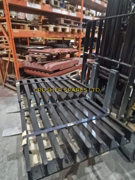 H6910000 | Extec® C10 / Sandvik® QJ240 / QJ241 | Sección Grizzly |