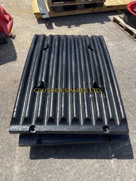 J2950000 | Fixed Jaw Plate | Extec® C12 - C12+ / Sandvik® QJ340 - QJ341 | HD Corrugated |