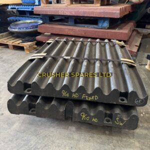 600/8012 HD | Поворотная челюстная пластина | Гофрированный | Пегсон® 960 |