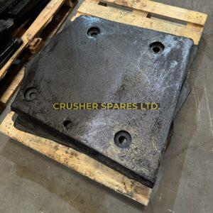 J6580000 / J6590000 | Щековые пластины верхнего бокового вкладыша | Extec® C10 / Sandvik® QJ240 - QJ241 |