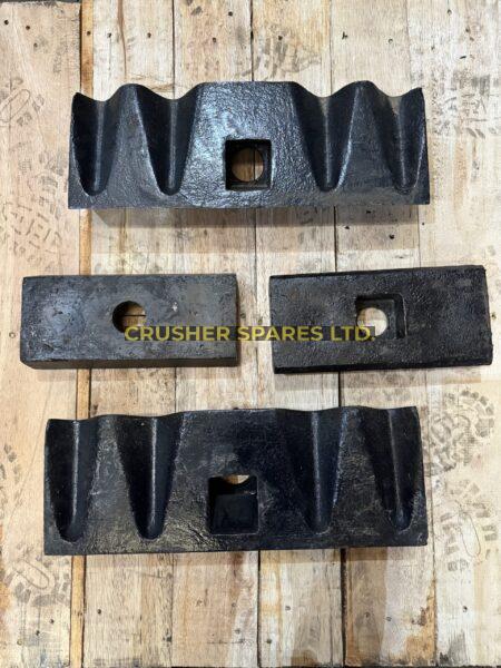 J6910000 | Cunhas de placa de mandíbula fixa | Extec® C10 / QJ240 - QJ241 |