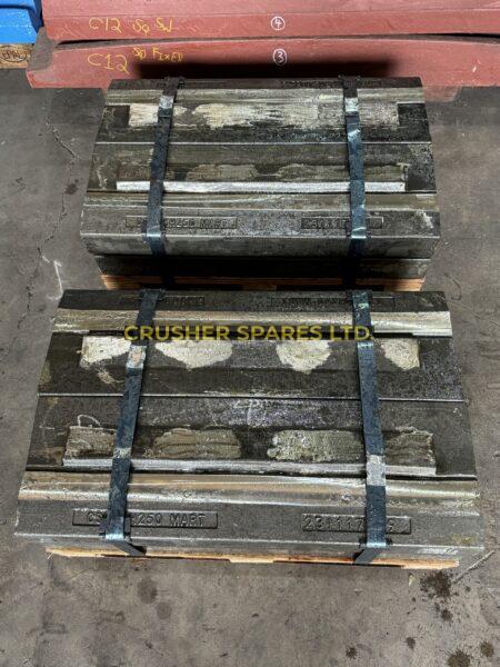 CR004-012-001 | Blow Bar Hammers | XH250 | Terex® / Pegson® | Martensitic |