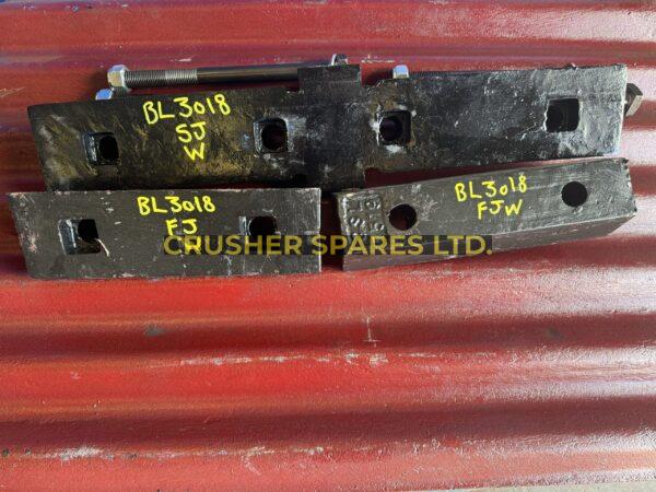 СТ033.3018 | Клин-держатель поворотной челюсти | 1ТП2Т 3018 |