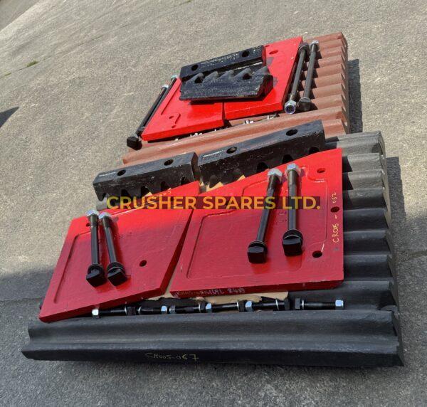 CR005-051-001 | CR005-052-001 | Górne płyty policzkowe |