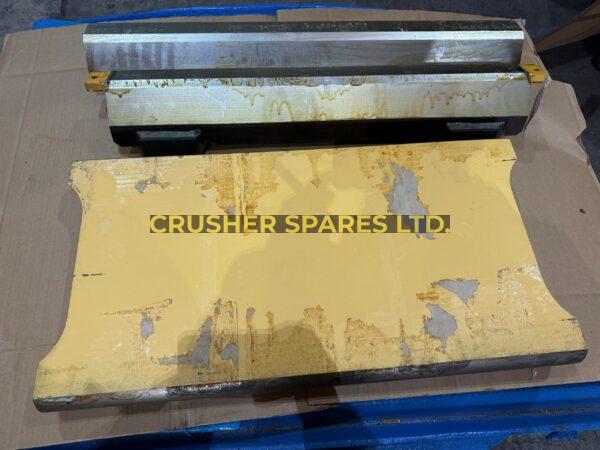 8240-70-6221 | Plaque de bascule | Komatsu® BR380 |