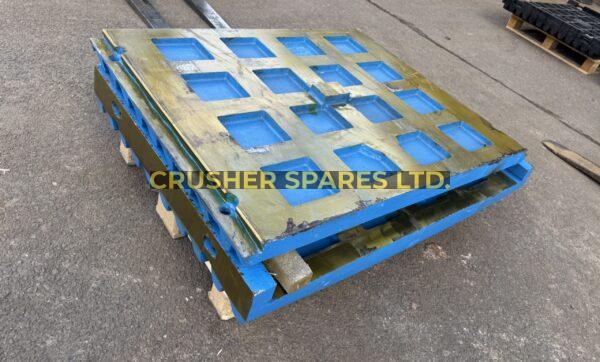 McCloskey® J40 V2 Jaw Plates