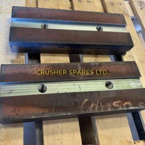 CR004-120-001 | Нижние фартуки | Cobra® 230 |