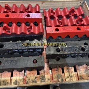 600/2021 | Coin à mâchoire fixe | Pegson® 1165 |