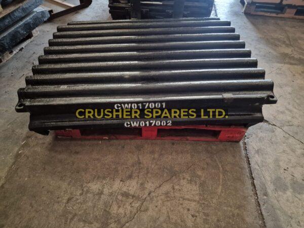 CW017-001 | Swing Jaw Plate | Powerscreen® R300 / R330 |