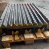 8221-70-7070 | Piastra a ganasce fisse | Komatsu® BR210 |